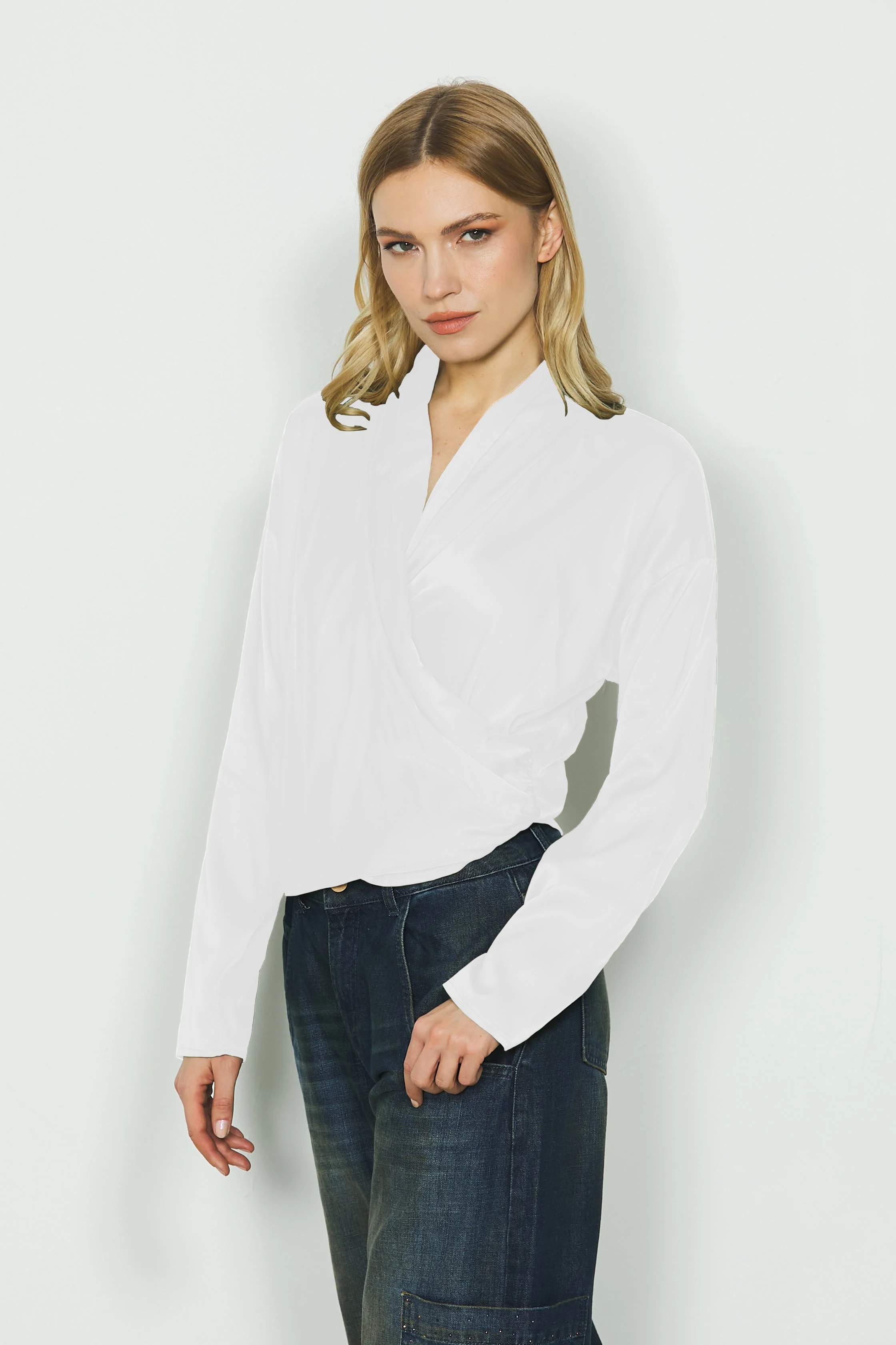 Blusa GRETAS manica lunga spalla scesa scollo incrocio in raso - Image 8