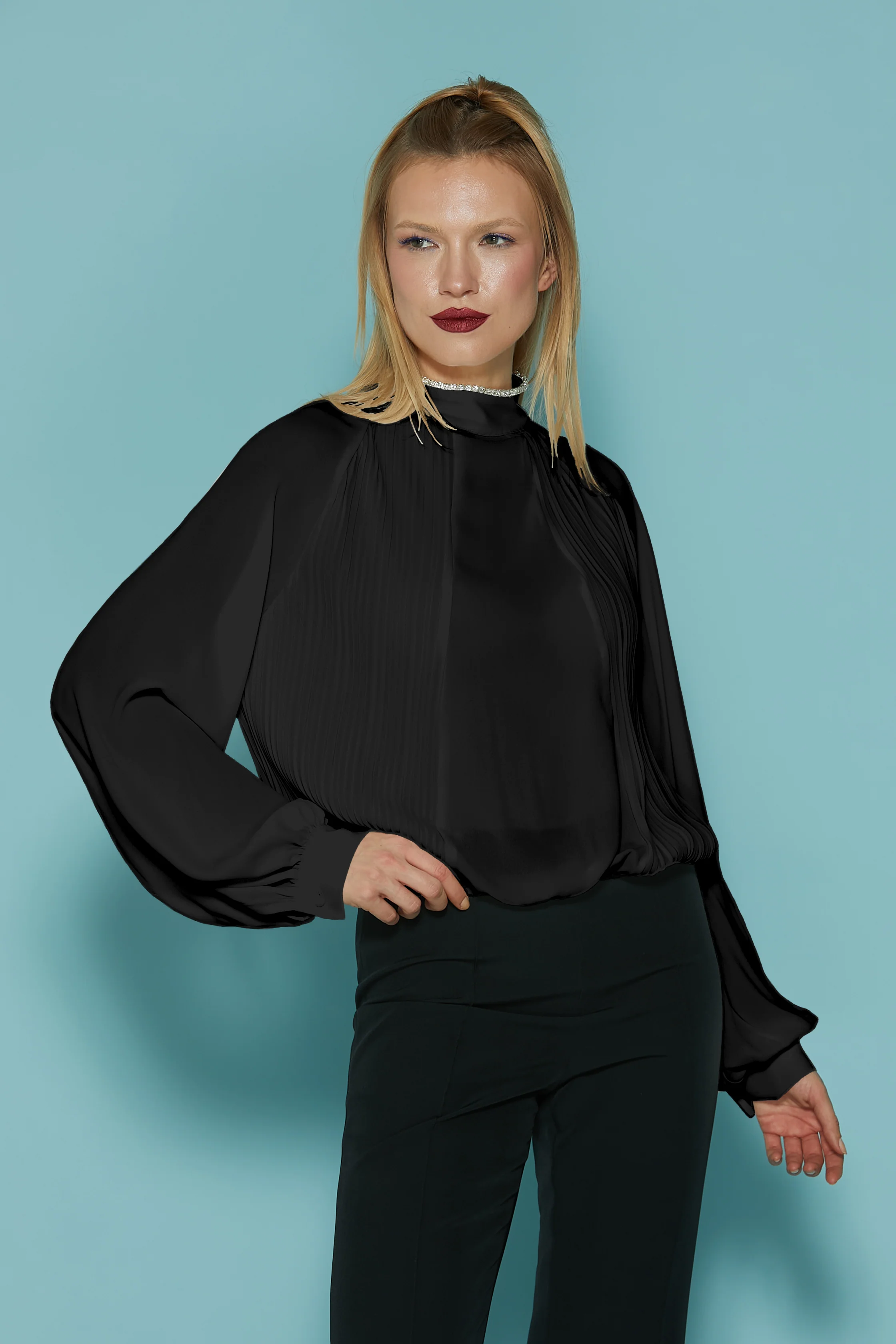 Blusa ISOTIA manica lunga plisse' con bordi collo passamaneria strass - Image 6