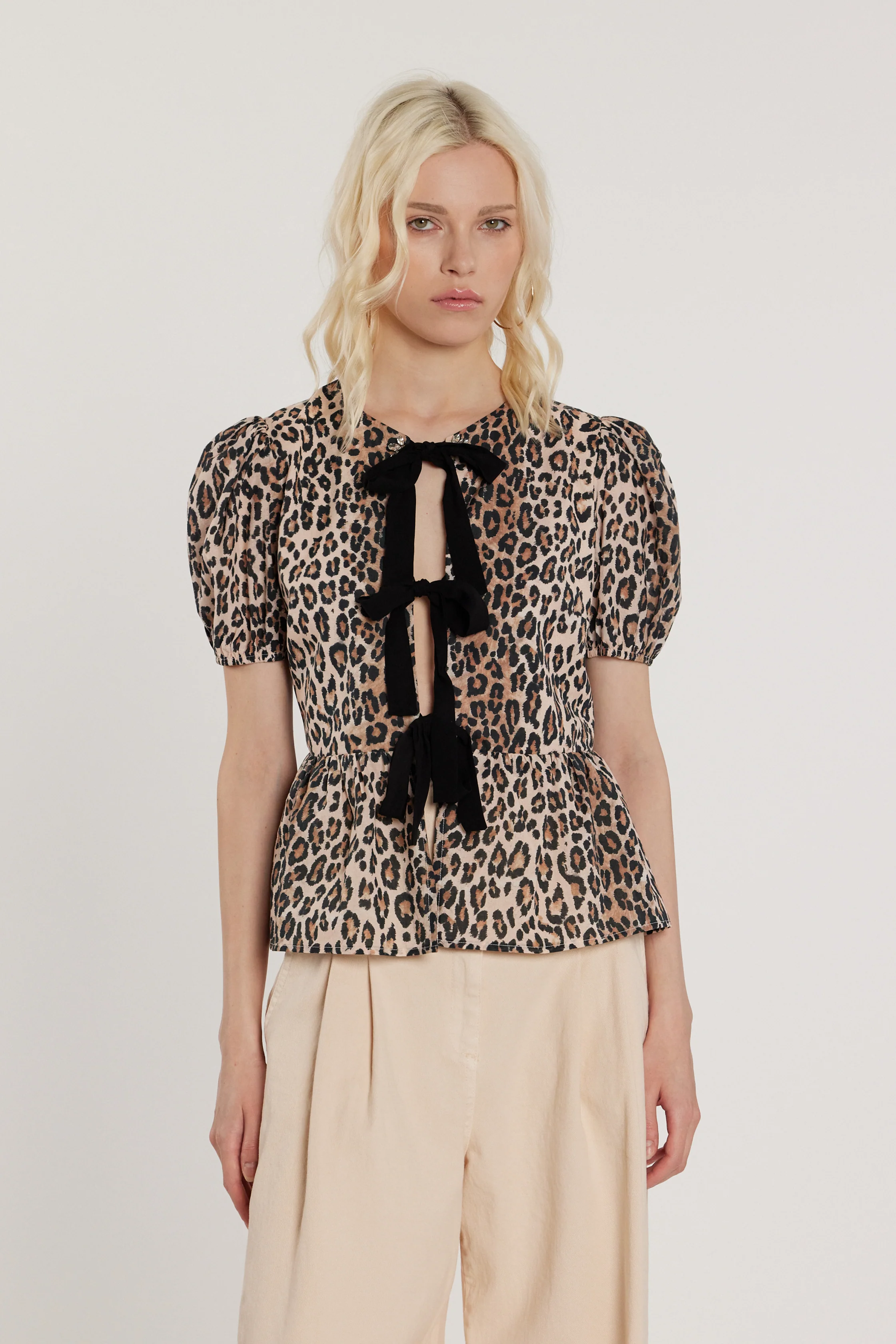 Blusa JONES maniche lunghe palloncino con applicazioni gioiello più fiocchi fantasia animalier