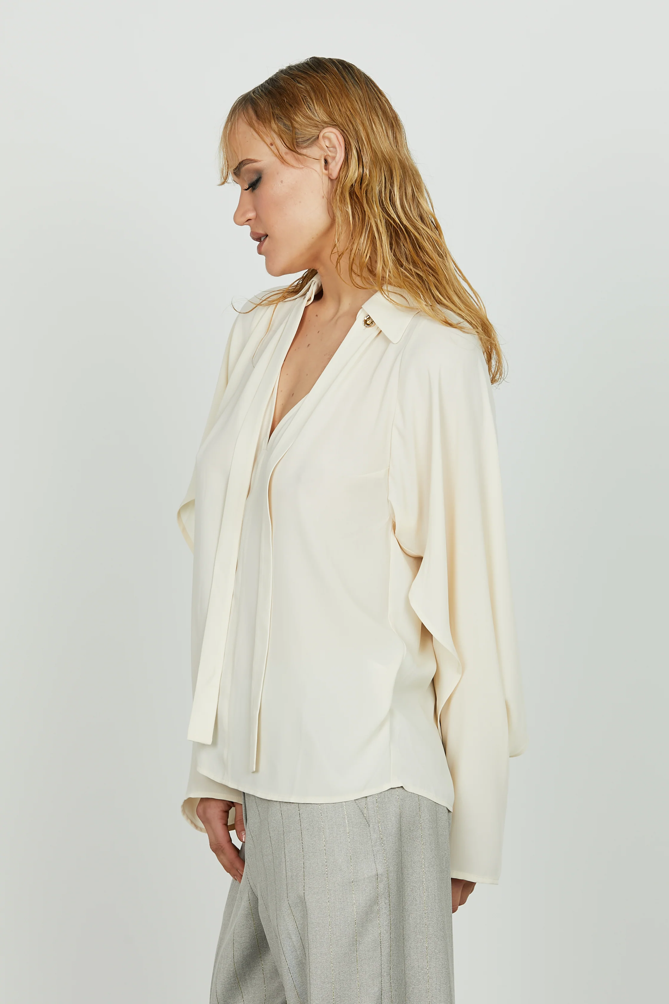 Blusa MANUSAR scollo a v manica lunga con apert. Più fusciacca - Image 2
