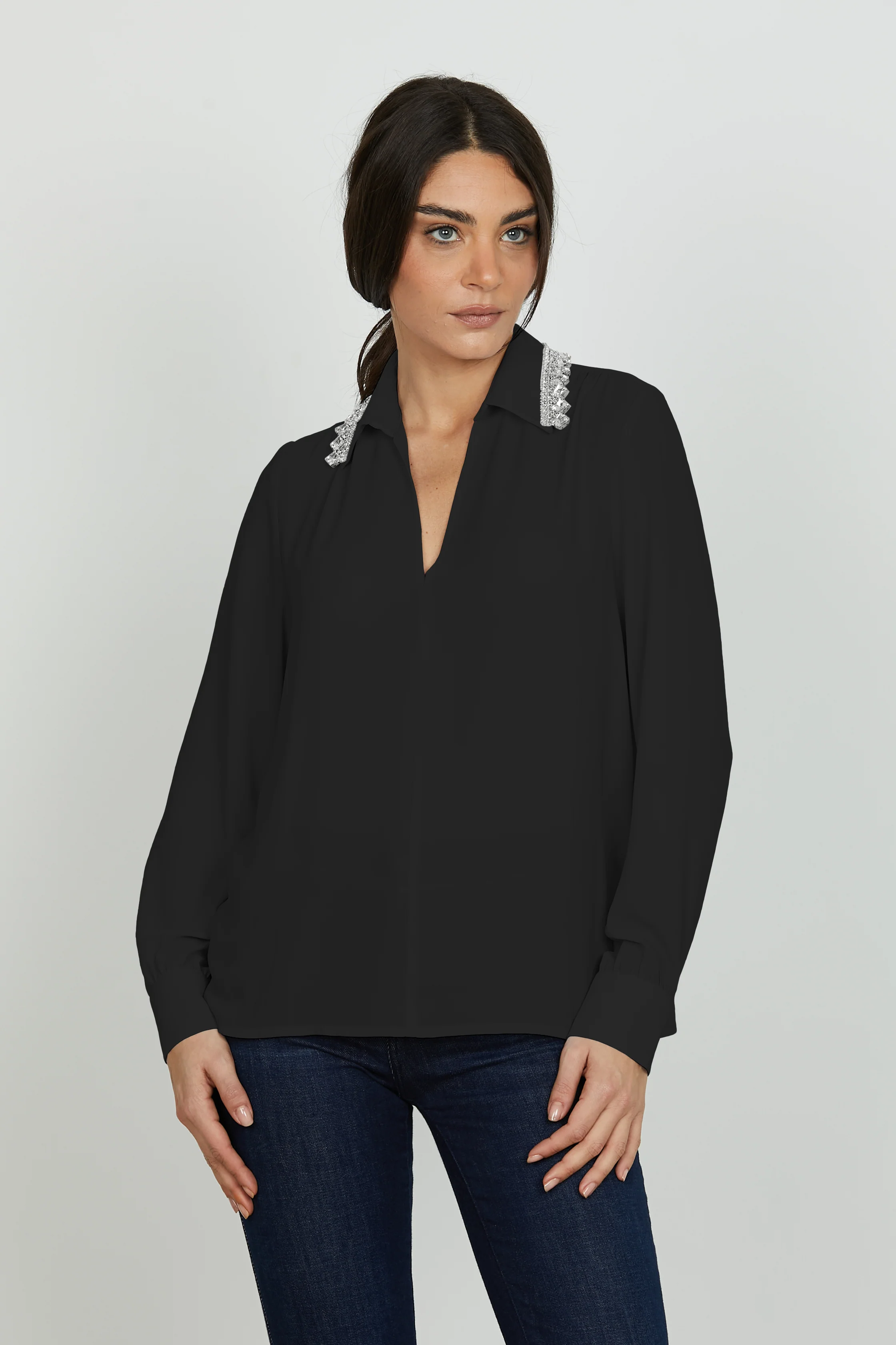 Blusa MARBEL manica lunga scollo v con colletto più pietre più strass - Image 7