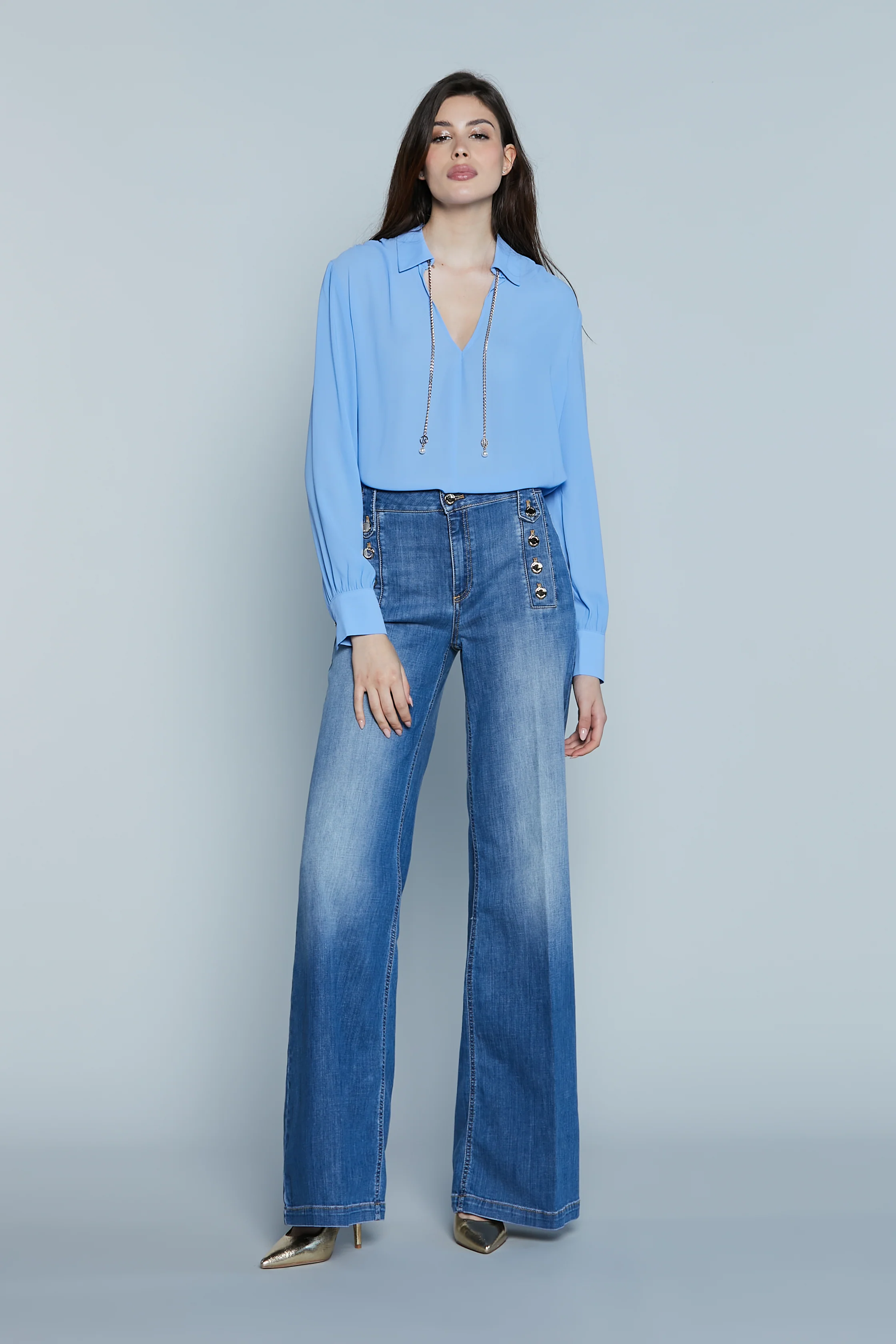Blusa MARBELLA M/L Scollo V con Catena Logo - Image 5