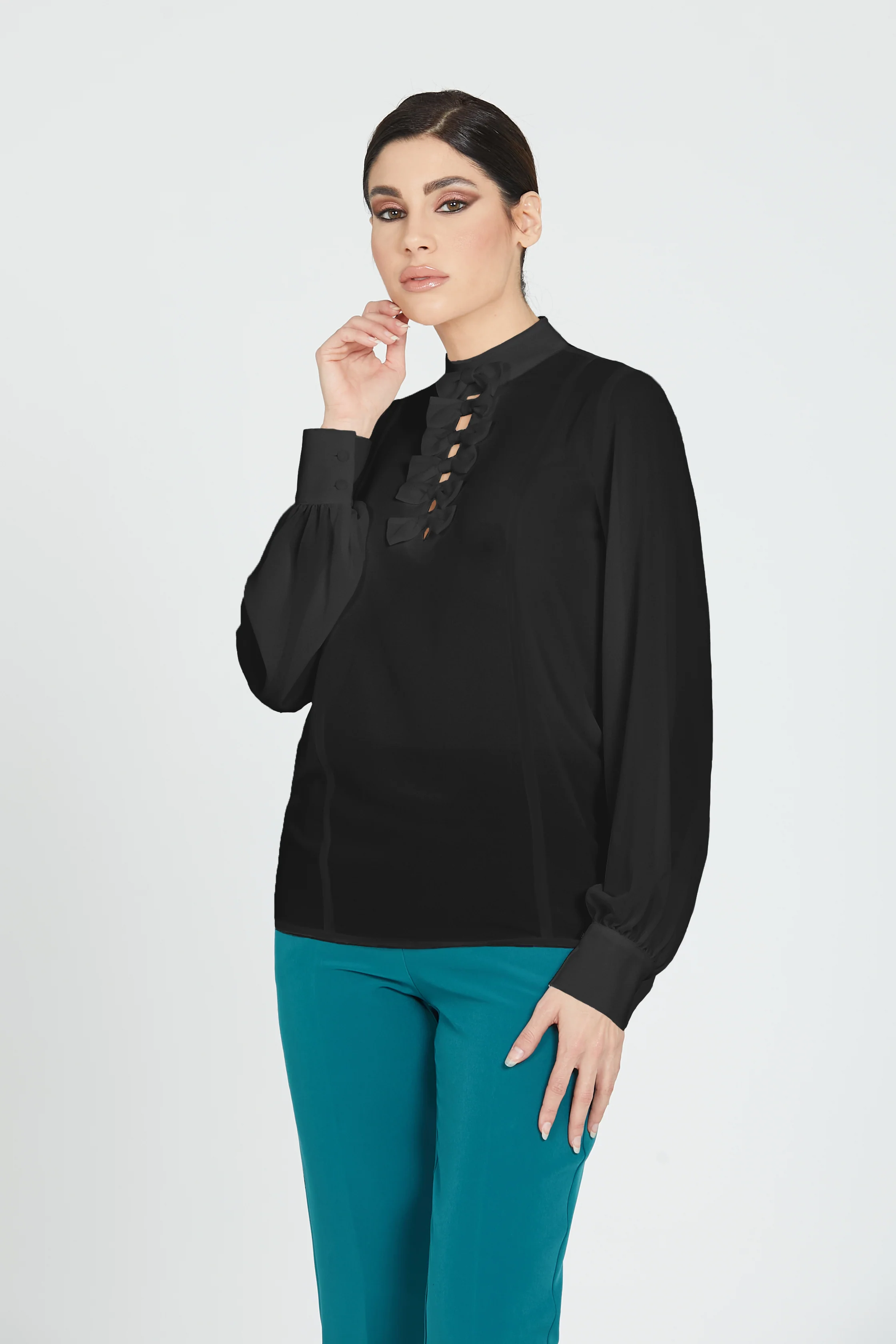 Blusa MUKUT manica lunga con fiocchi scollo a v retro - Image 6