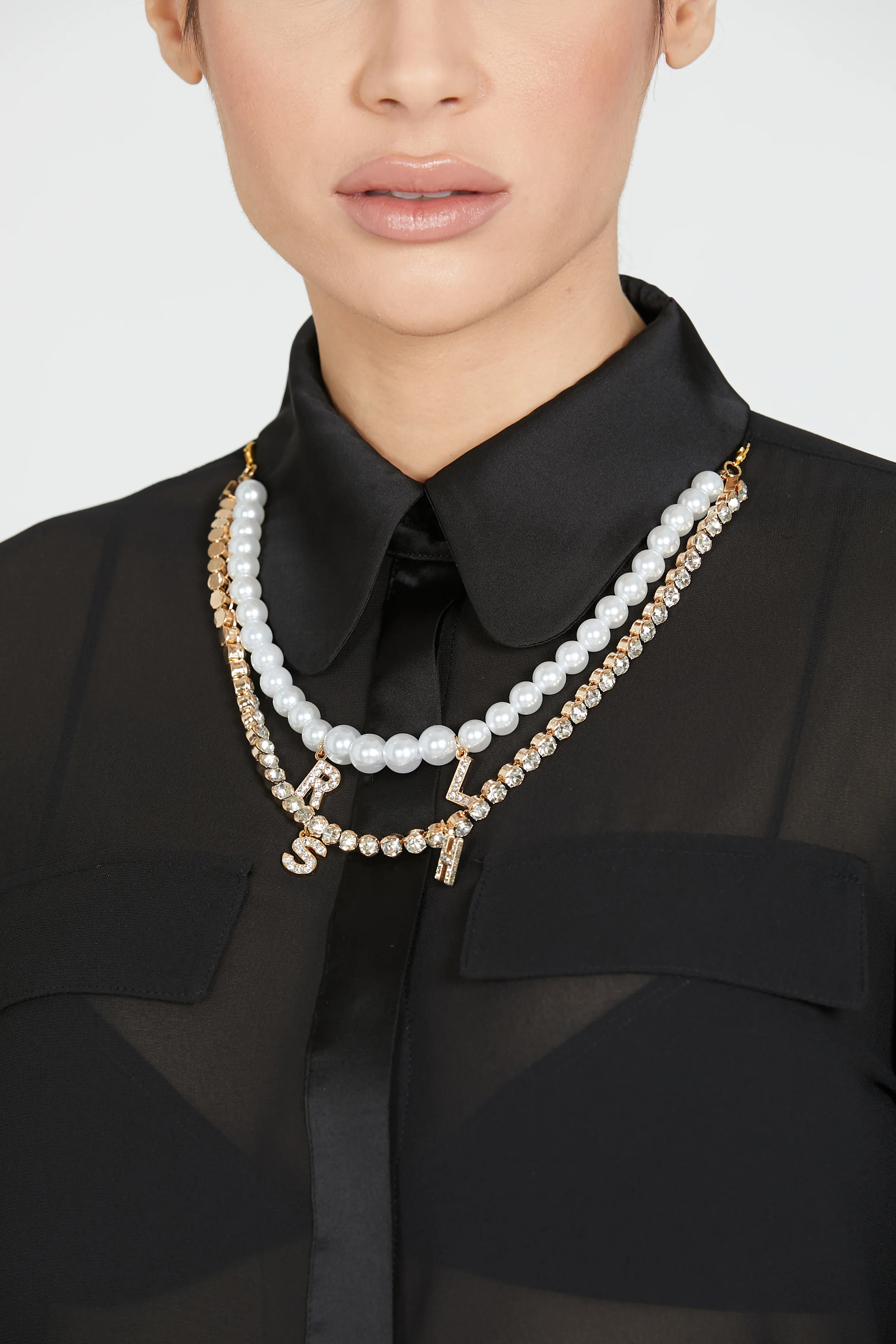 Camicia DIRANNE manica lunga con risv.raso più collana perle e strass lettere - Image 5