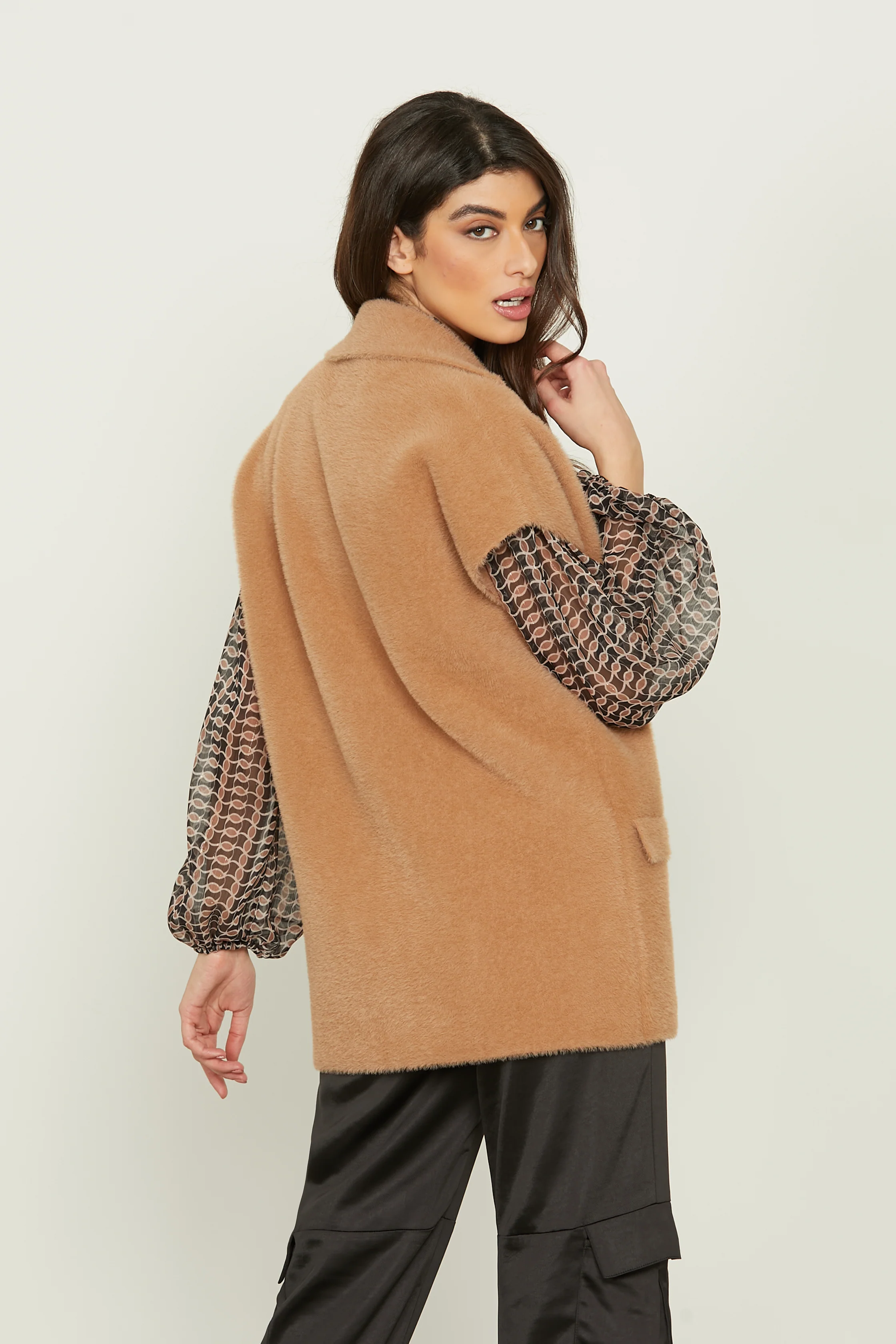 Cappotto gilet REBBY mezza manica aletta doppio petto con patte filato pelliccetta - Image 4