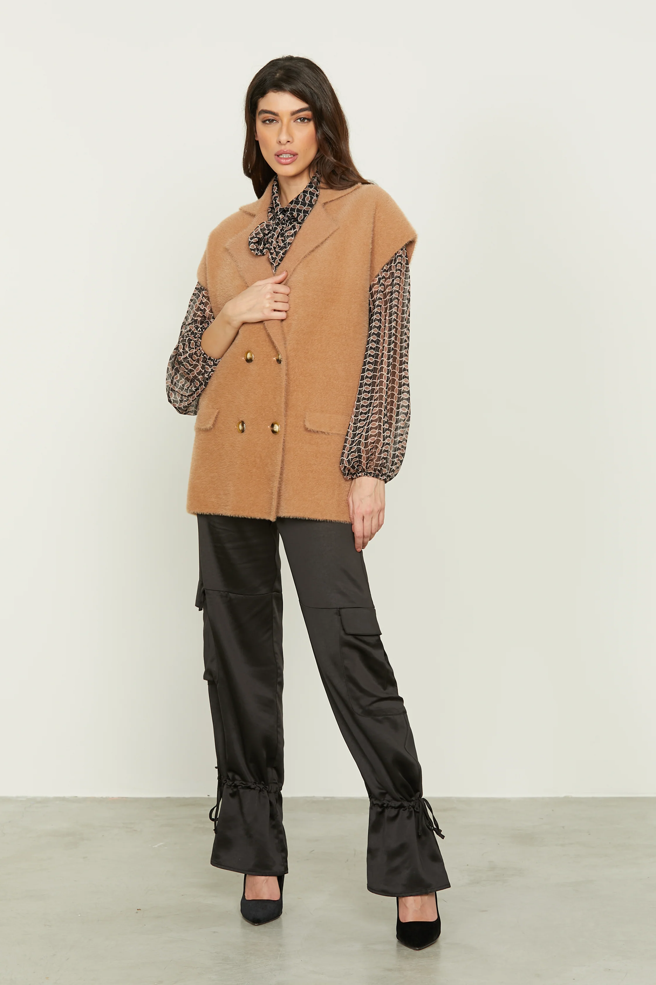 Cappotto gilet REBBY mezza manica aletta doppio petto con patte filato pelliccetta - Image 6
