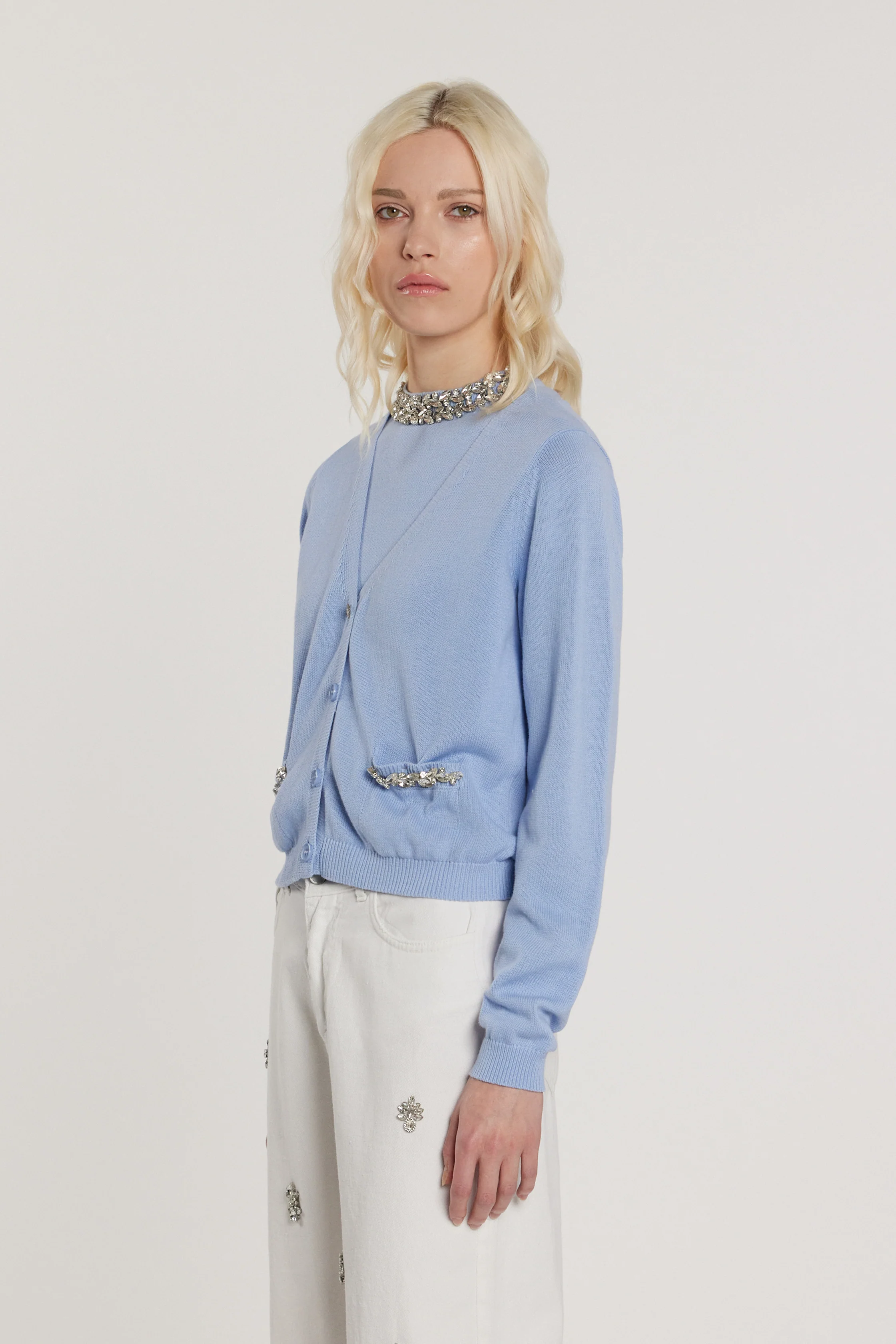 Cardigan AUDREN maniche lunghe scollo a V con bottoni più tasche più applicazioni gioiello - Image 2