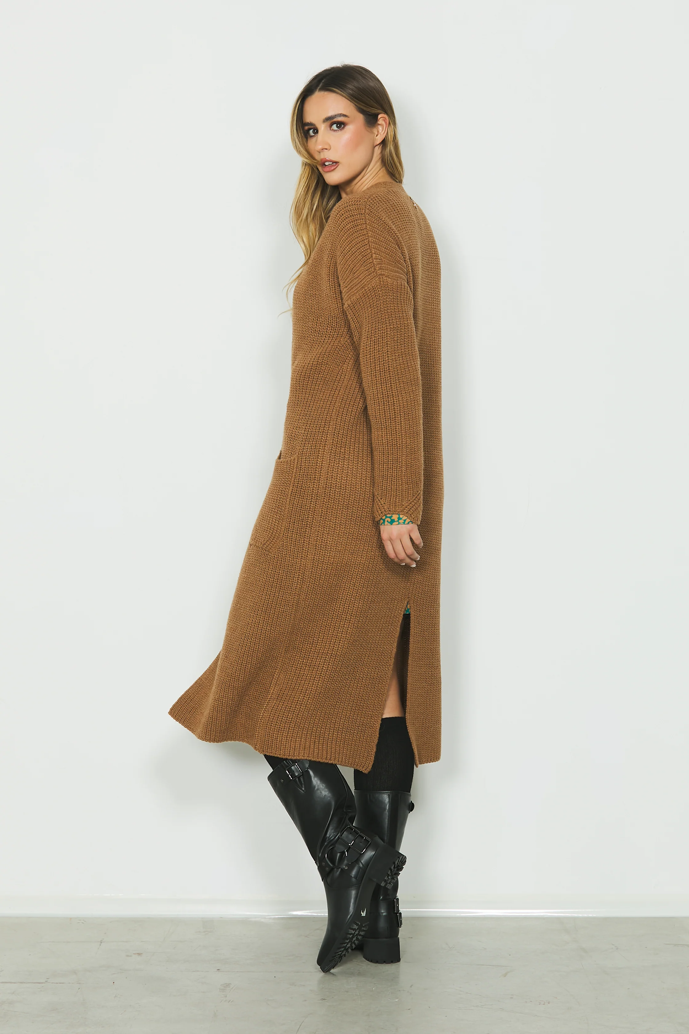 Cardigan KAYLA lungo manica lunga con bottoni più tasche toppa - Image 3