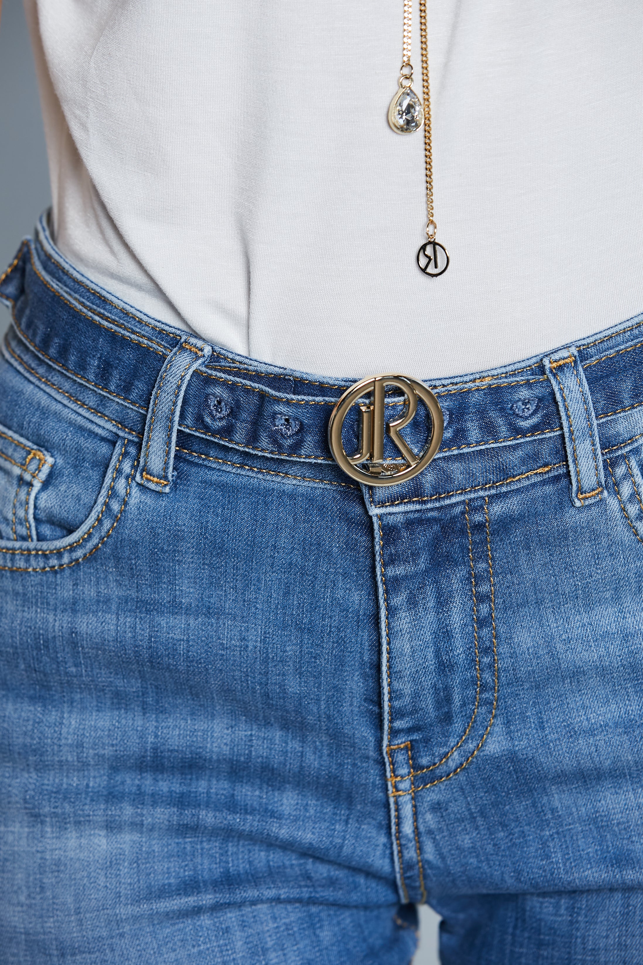 Jeans LACORUNA Vita Alta Cropped con Cintura più Fibbia Logo 5Ts Denim - Image 5