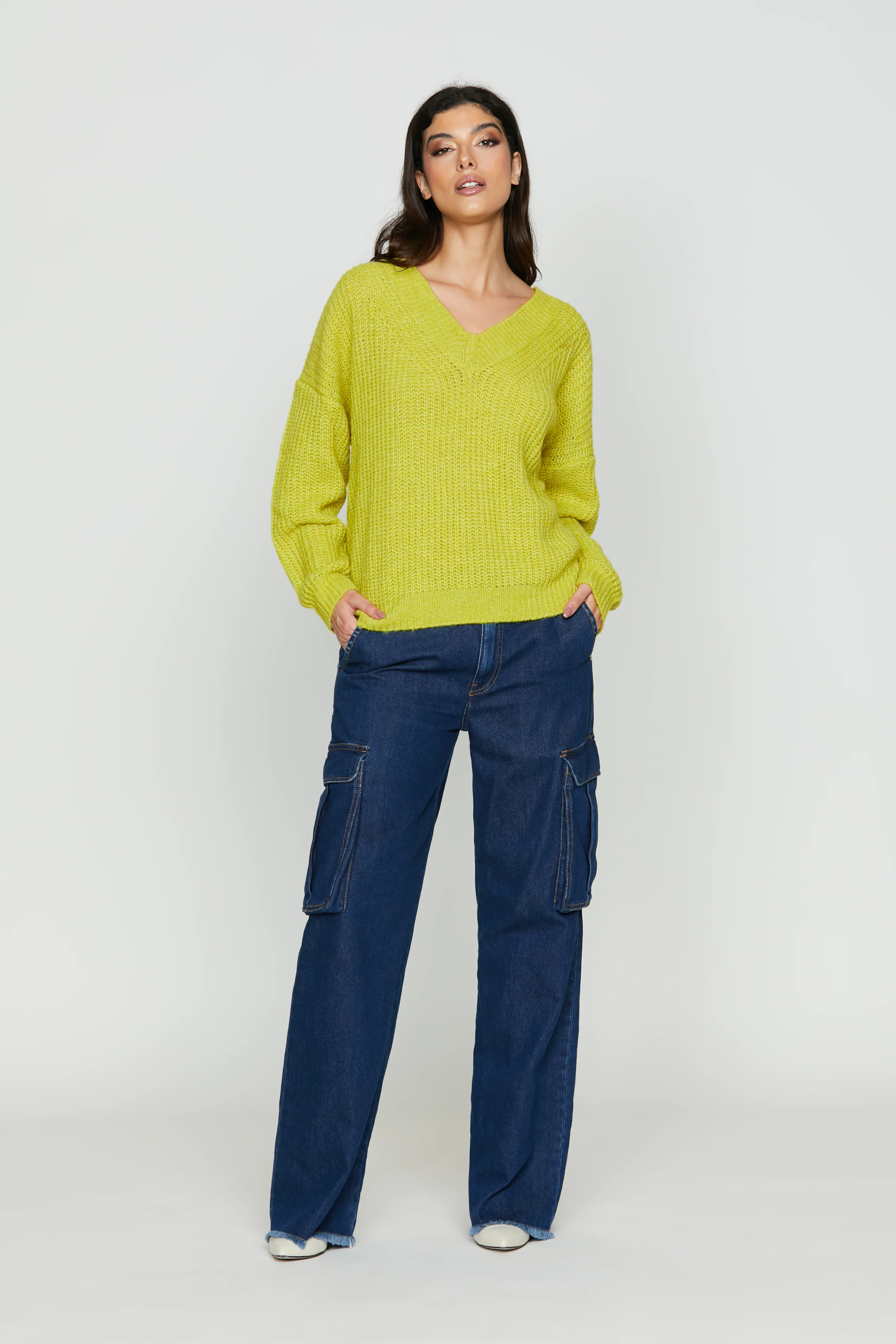 Maglia MINJAE manica lunga scollo v over - Image 4