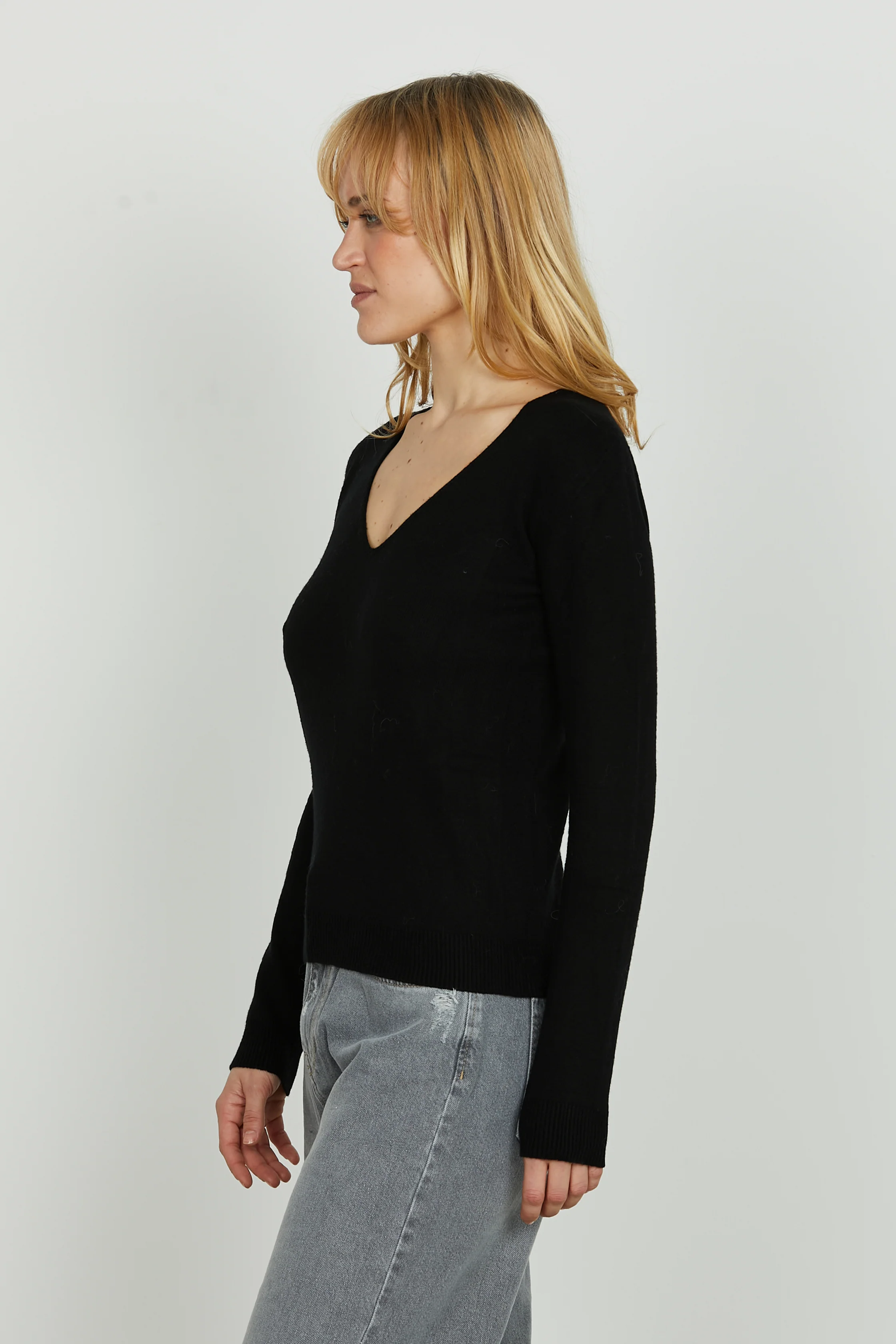 Maglia SARAG scollo a V manica lunga - Image 2