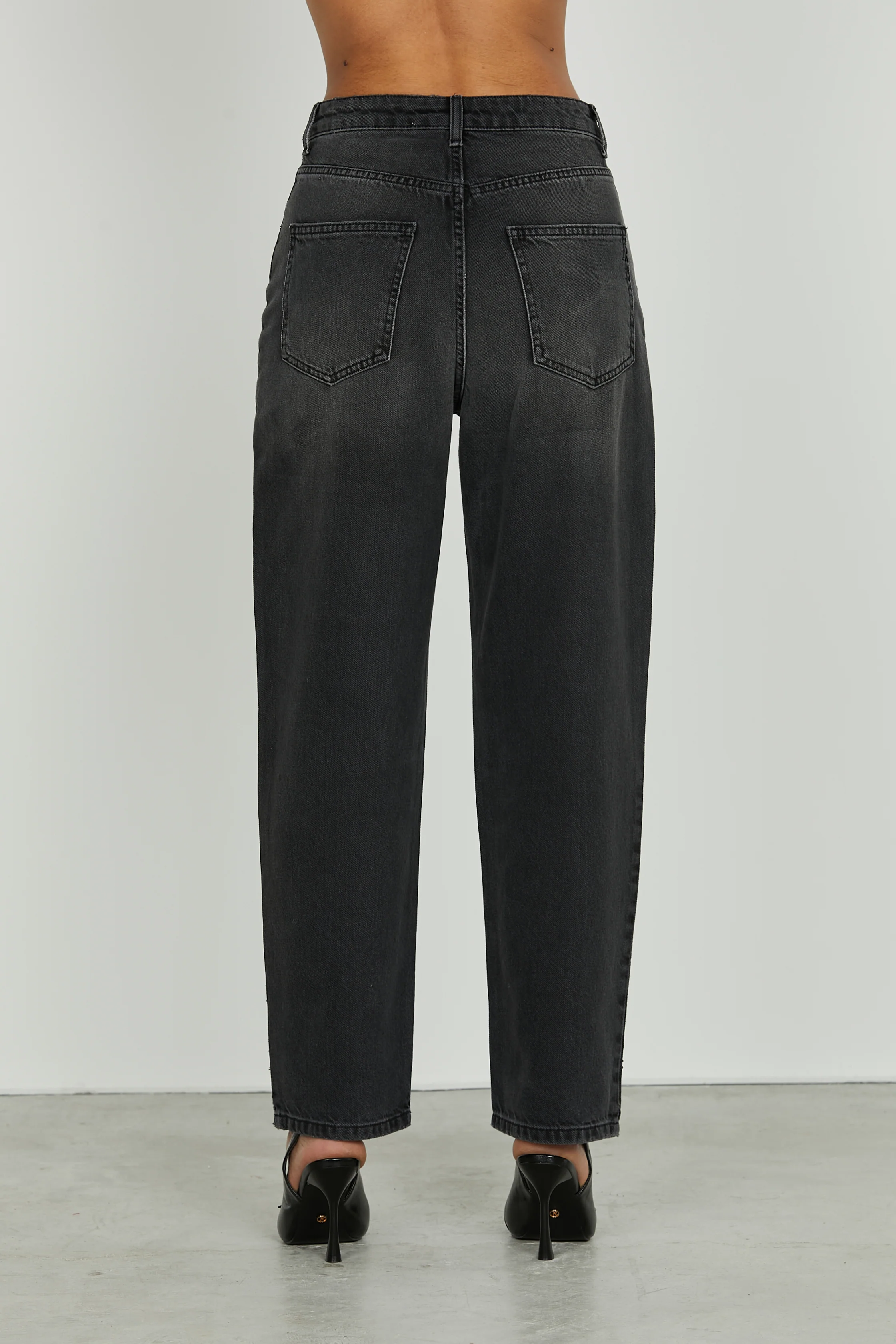 Panta CARLA_31_snz vita media 4 tasche baggy fit denim black - Image 3