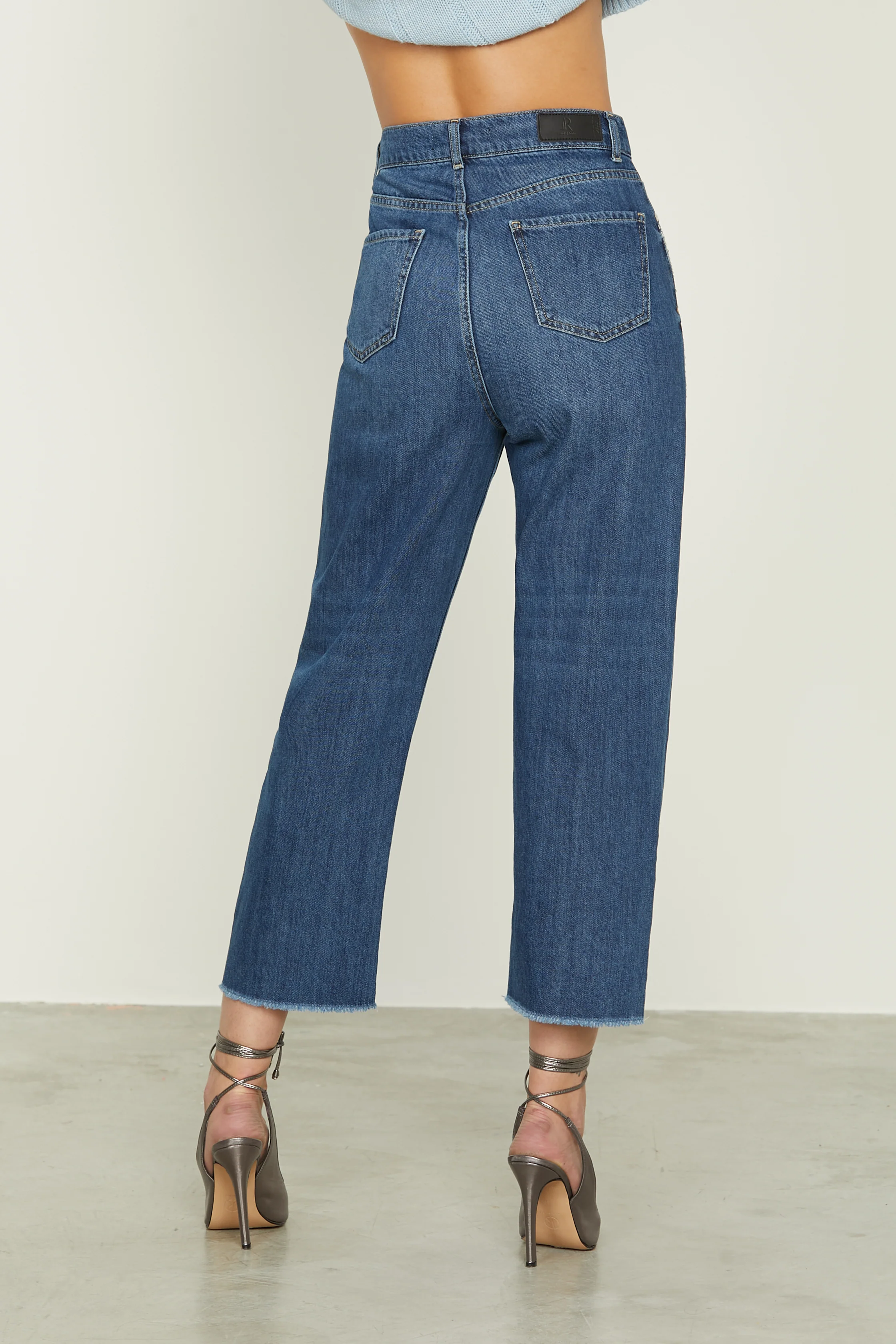 Jeans IKU_STRASS vita alta 5 ts con strass più fondo sfrangiato denim - Image 4