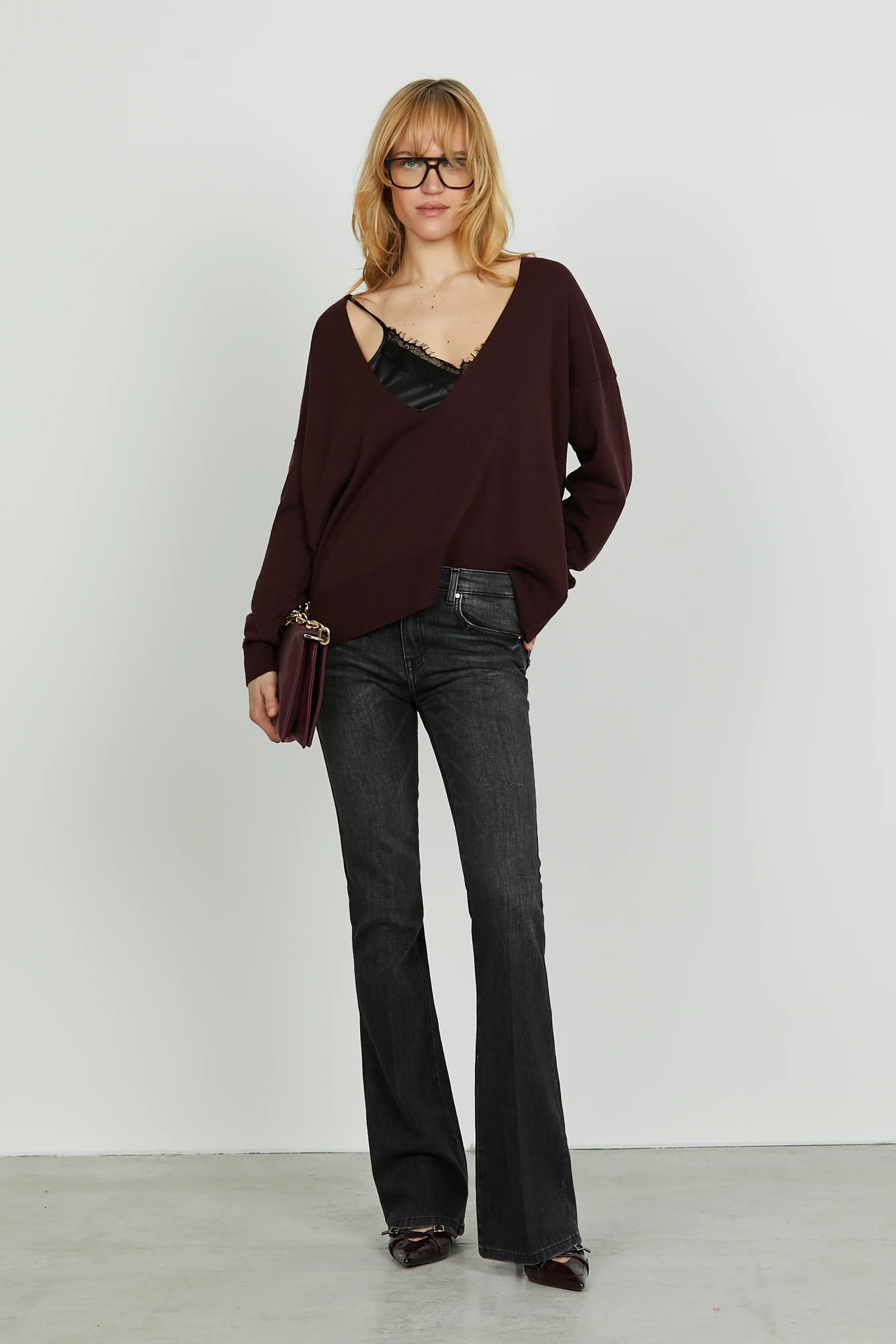 Panta SCHIFFER_31 vita media 5 ts con micro rotture flaire fit denim black