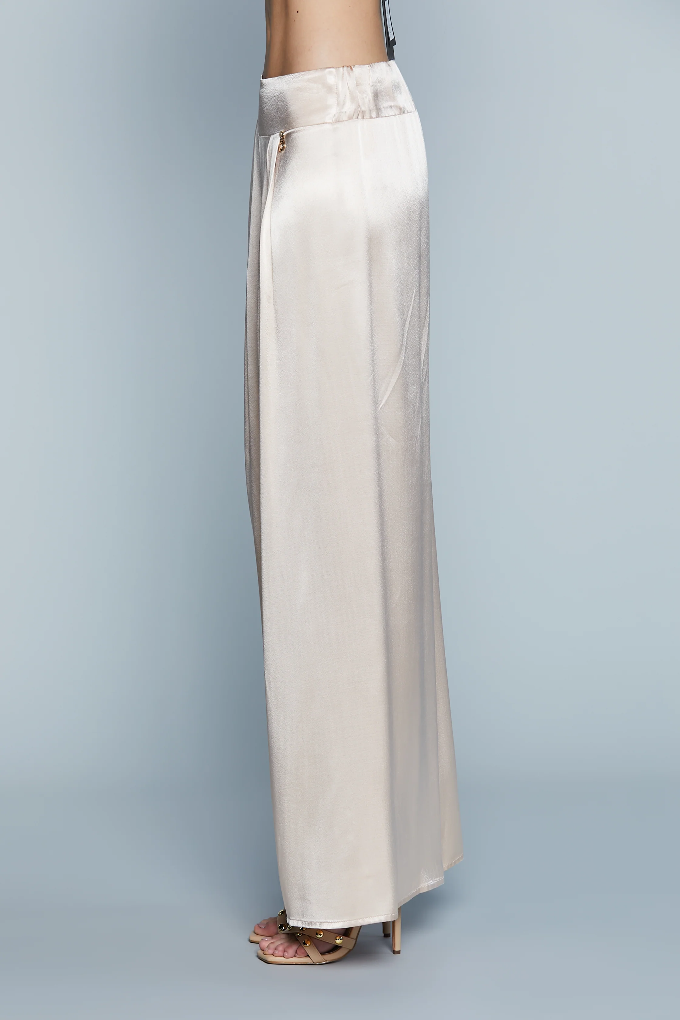 Pantalone BARRAMEDA Vita Alta con Pinces Raso - Image 3