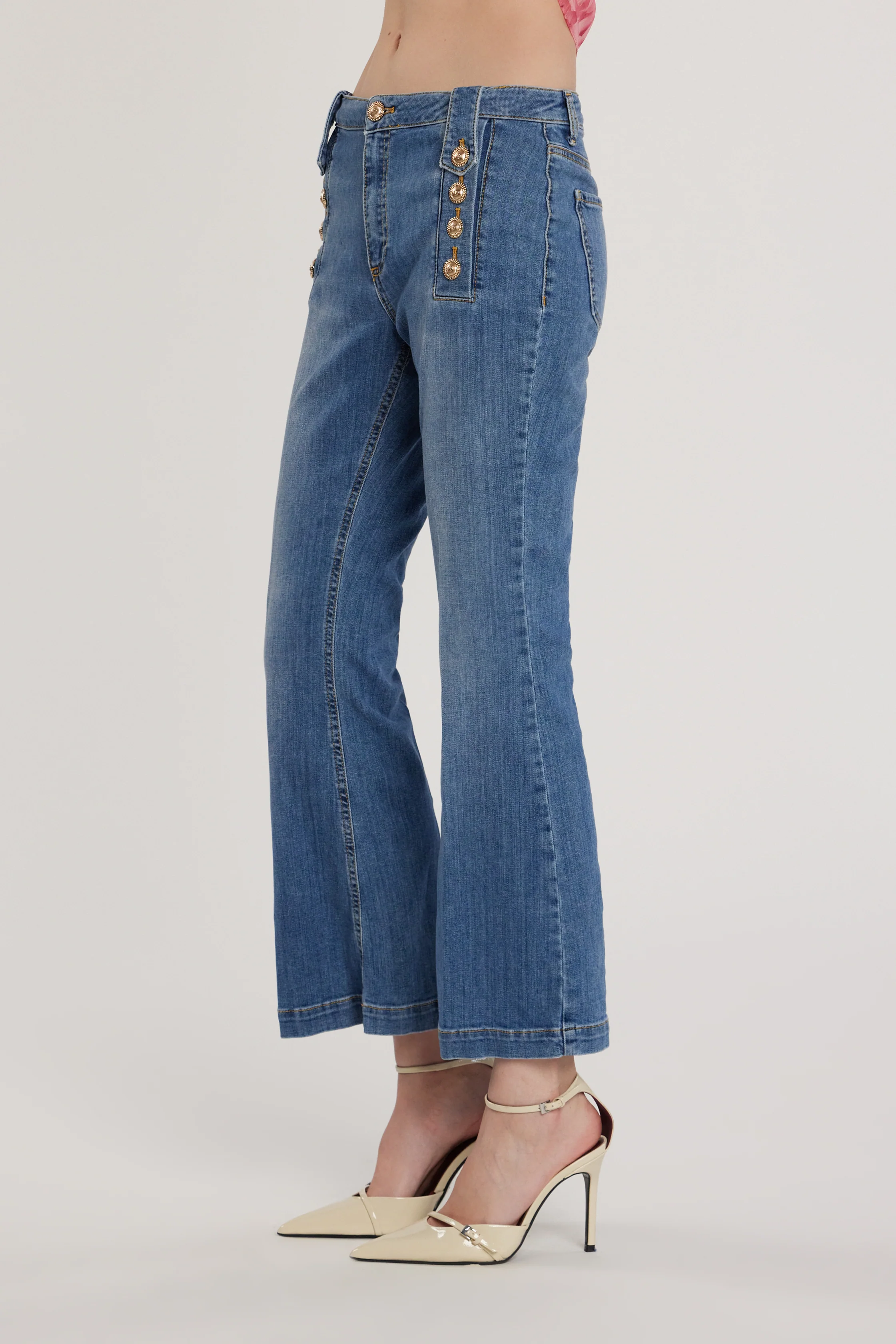 Pantalone PALENCIA_CROP vita alta con passanti a punta più dettagli bottoni denim - Image 3