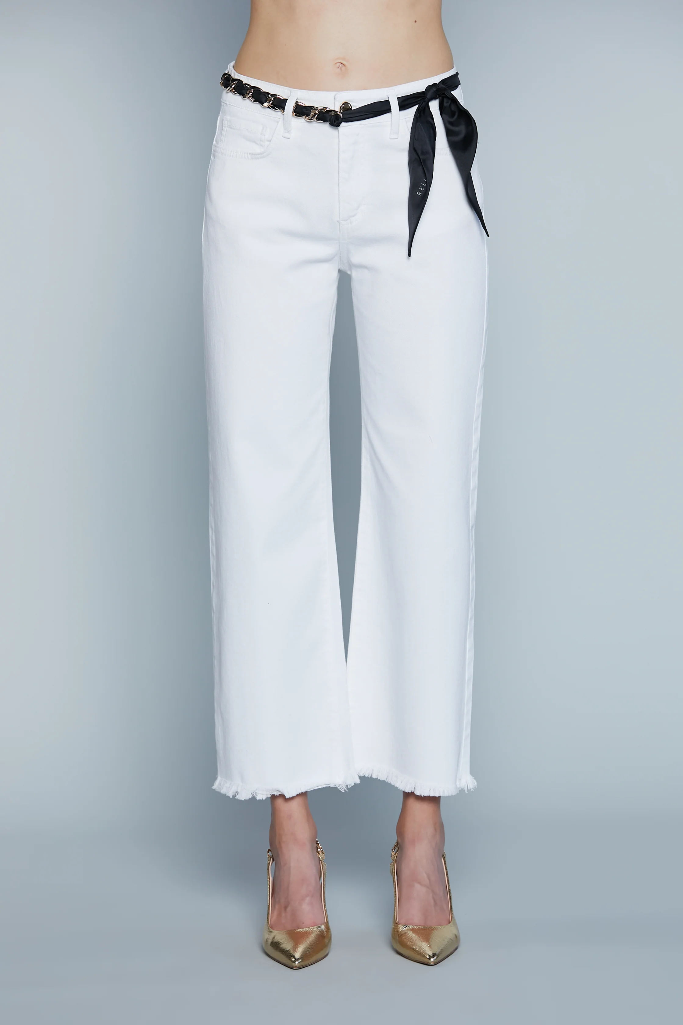 Pantalone VICL_F  Vita Alta Crop 5 Ts Sfrangiato con Cintura Catene più Foulard - Image 2