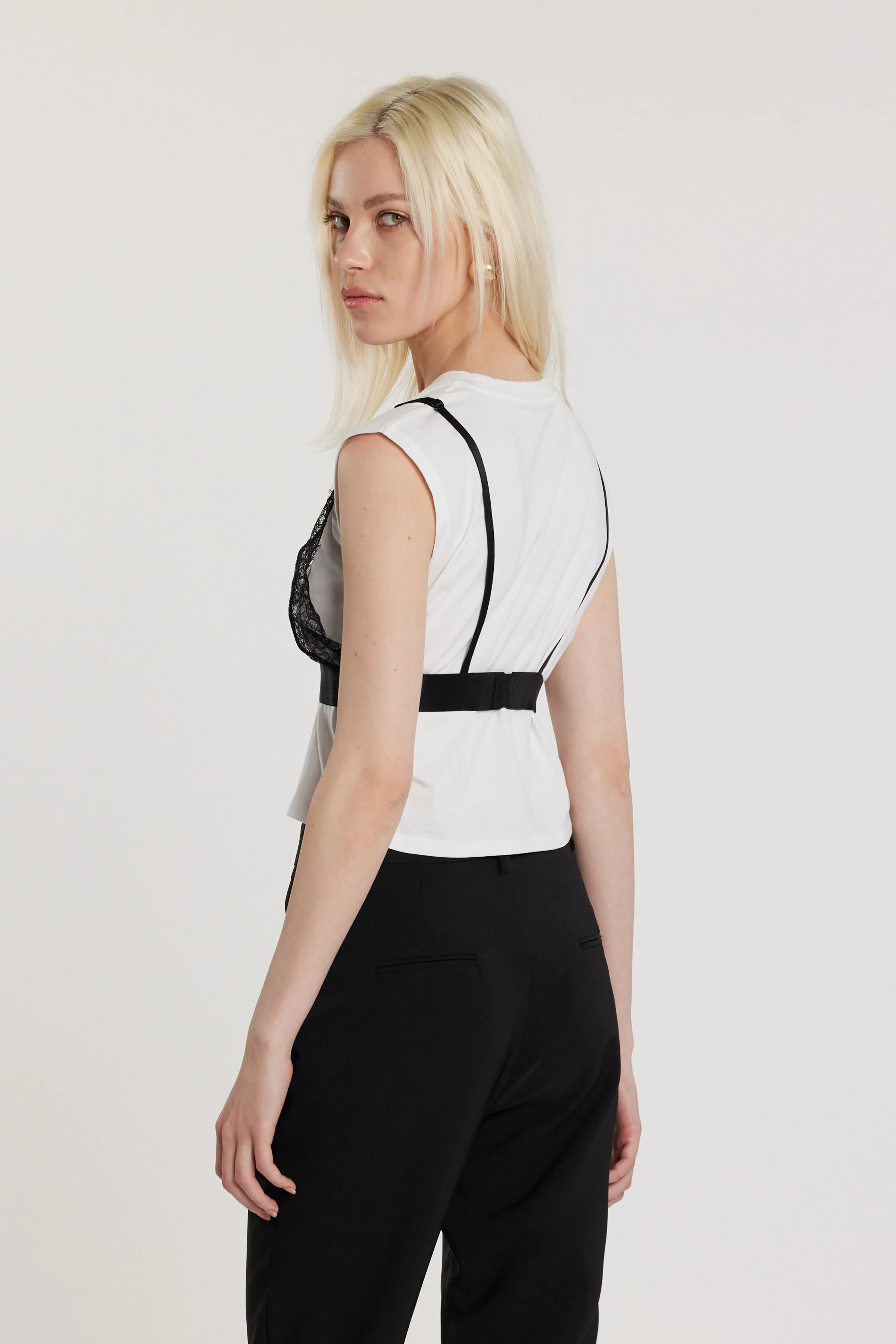 T-Shirt CAROLE corta maniche corte aletta con inserto lingerie pizzo - Image 3